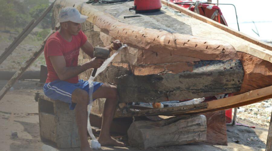 Why choose water damage restoration service for storm damage restoration in Kansas